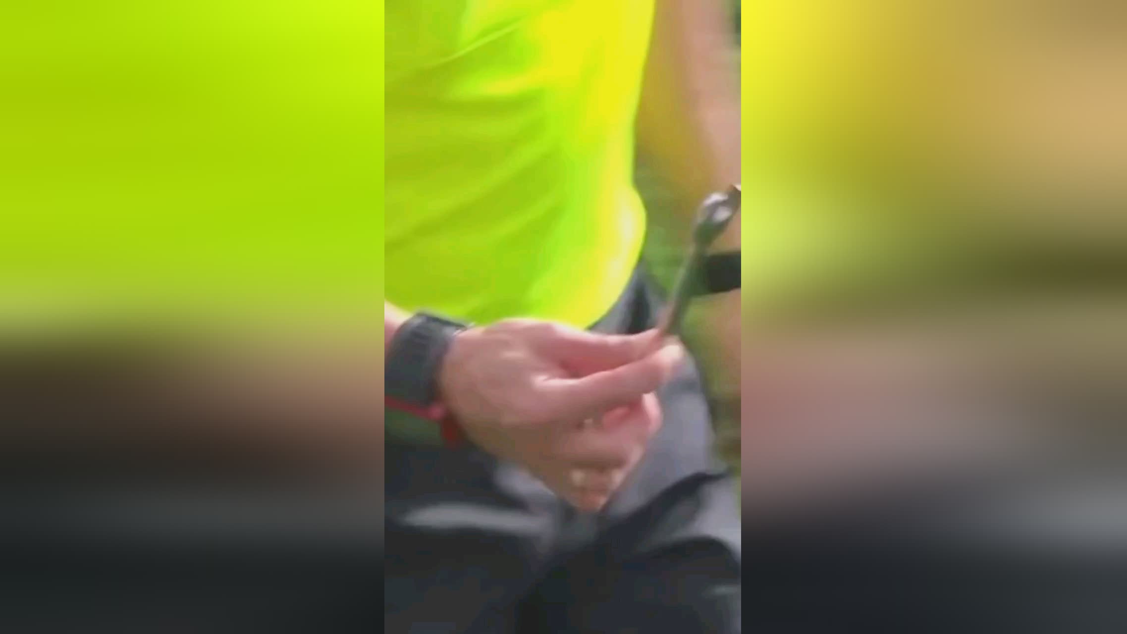 碑更是对